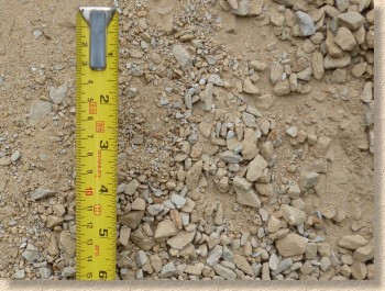 loose sandstone gravel