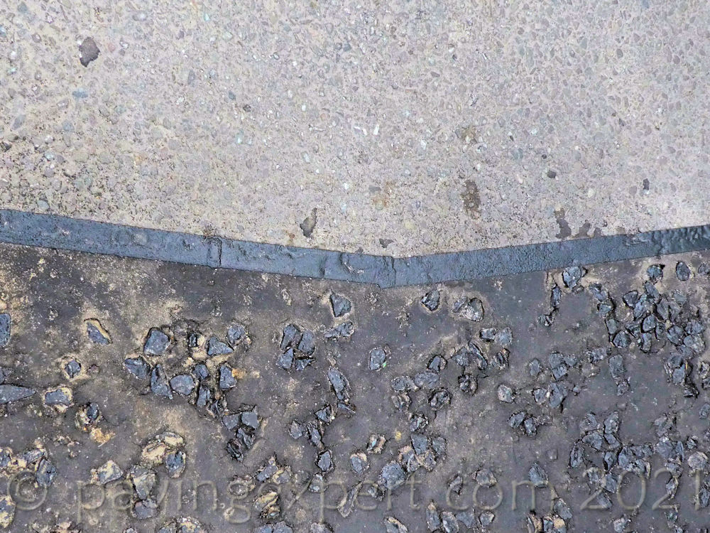 overbanding seal on macadam surface