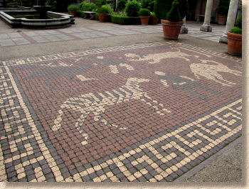 mosaic feature