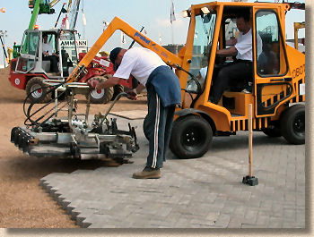 machine lay paving