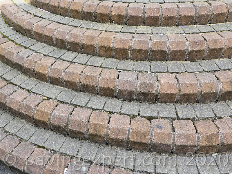 Tiered step built using block pavers