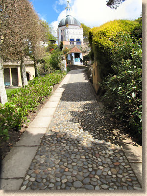 cobbles at portmeirion