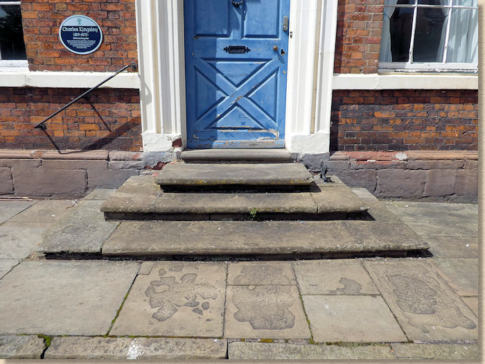 wraparound sandstone step to georgian house