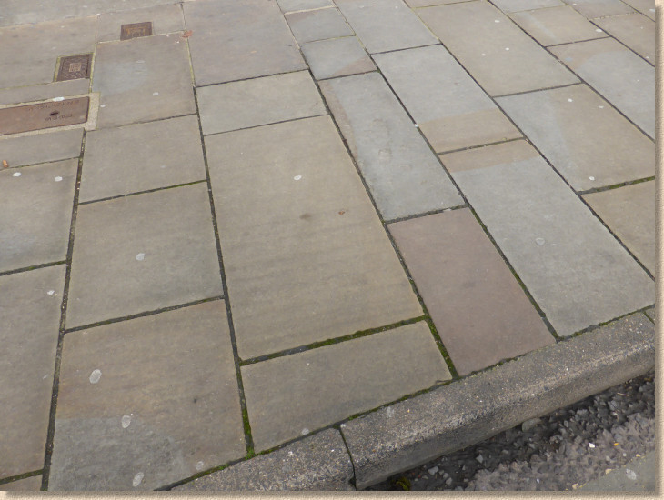 gauged width broken bond paving