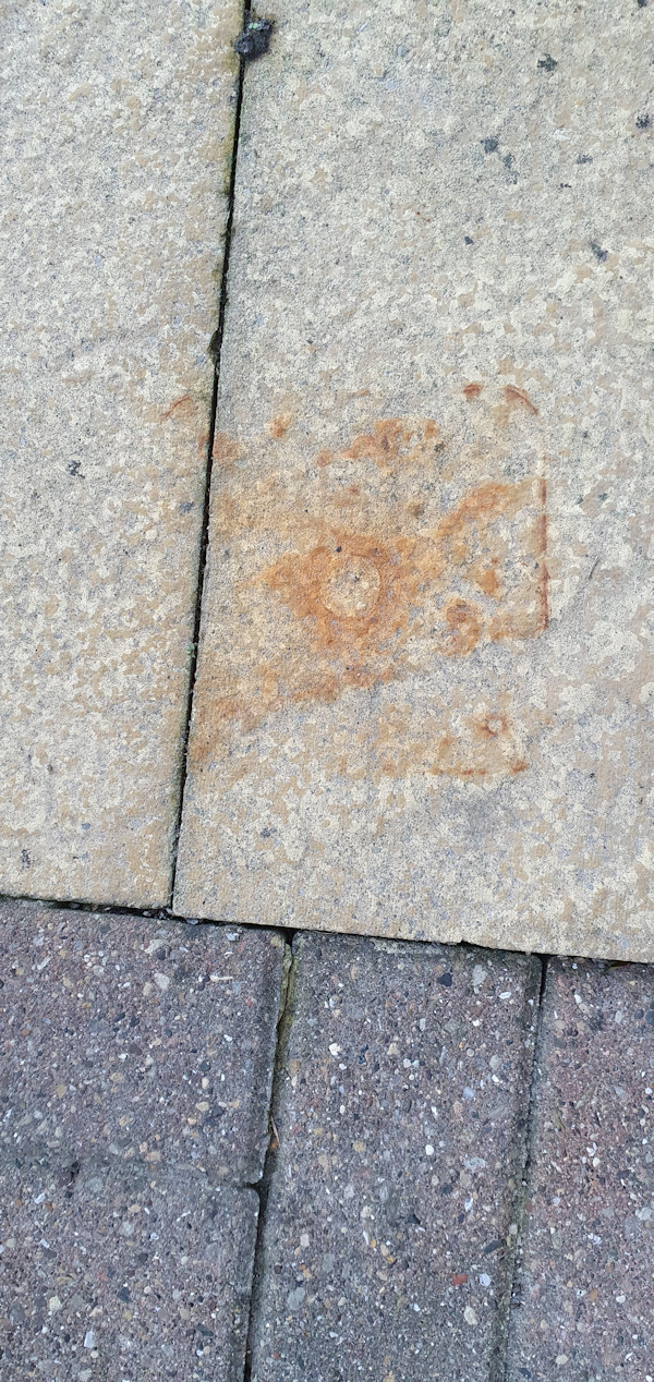 rust stains before cleaning
