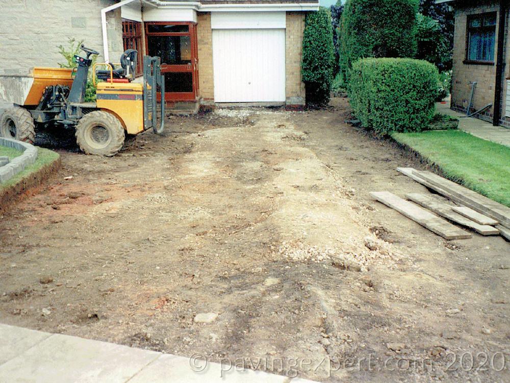 excavate driveway formation 01