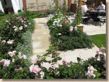 natural paving garden