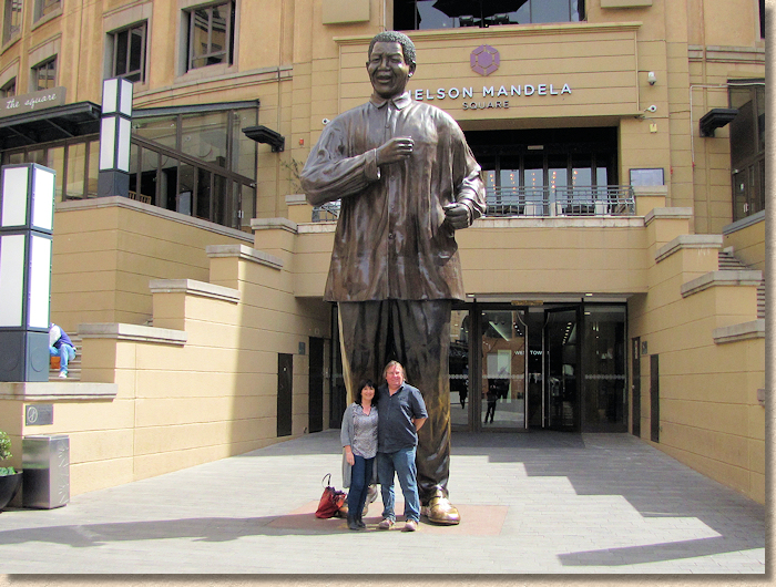 Nelson Mandela Statue