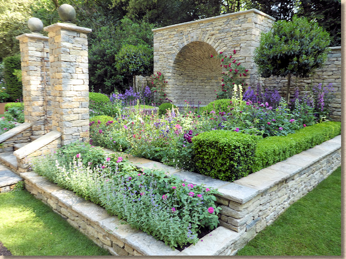 A Very English Garden