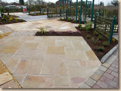 pietra sandstone paving