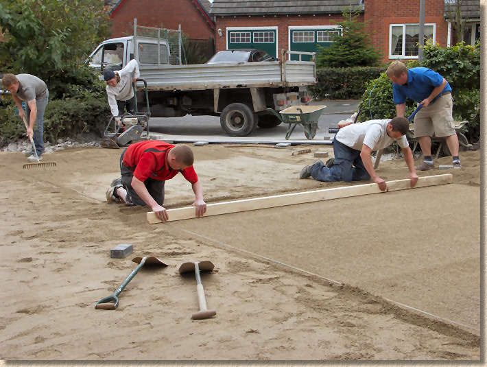 five man screed team