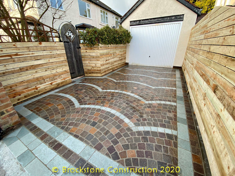 Porphyry bogen driveway by Brockstone Construction