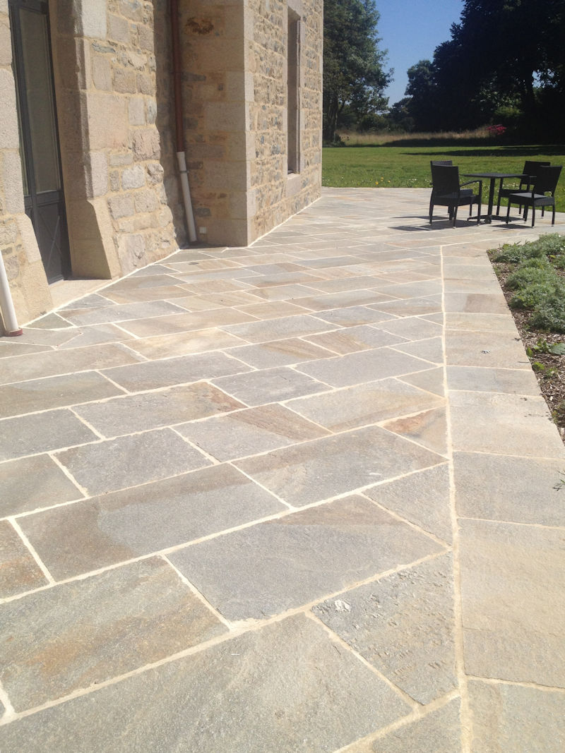 A-Joint Ready neutral Gneiss paving 1