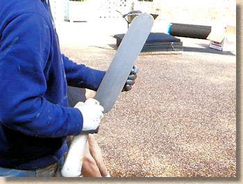 spray solvent onto float spray solvent onto float