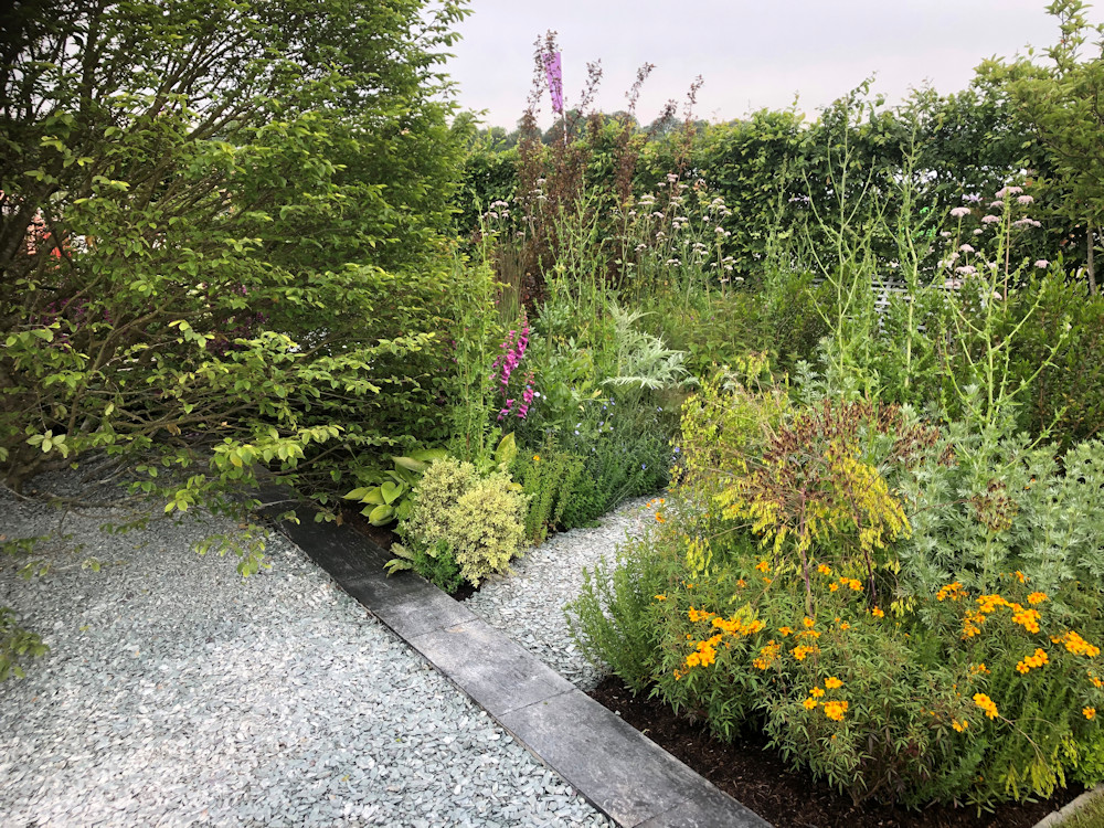 Slate chippings as hardstanding