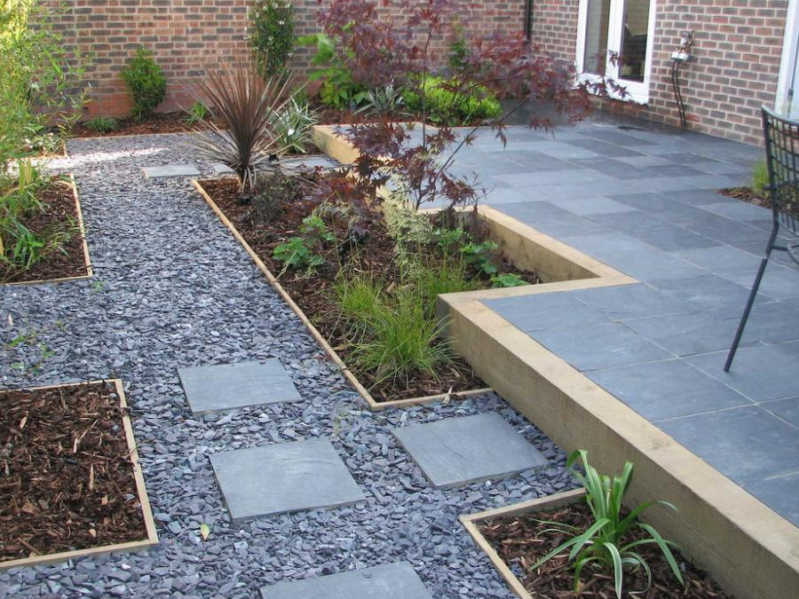 slate chippings garden paths 01