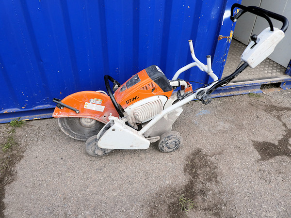 cart mounted saw