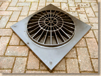 recessed tray component